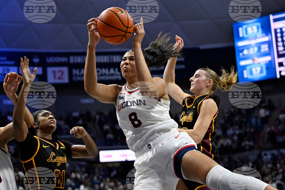 Loyola Chicago UConn Basketball