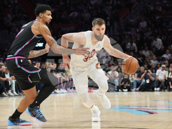 Cavaliers Heat Basketball