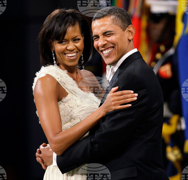 Барак и Мишел Обама бяха изобразени като маймуни във видео, публикувано от Тръмп