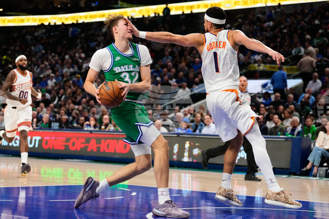 APTOPIX Suns Mavericks Basketball