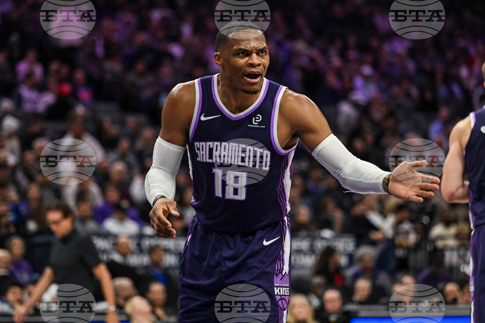 Hawks Kings Basketball