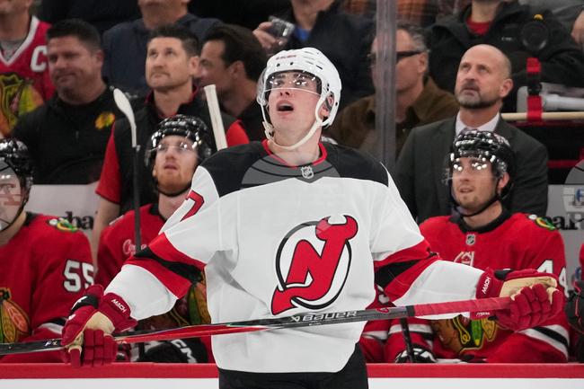 Шимон Немец отбеляза хеттрик за победа на Ню Джърси Девилс срещу Чикаго Блекхоукс в НХЛ