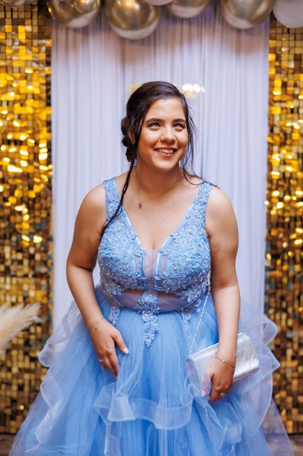 Мотивират ме близките ми, вярата в Господ и позитивните мисли, каза за БТА незрящата Милена Василева, която е студент в София 