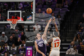 Hawks Kings Basketball
