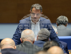 Парламент - заседание