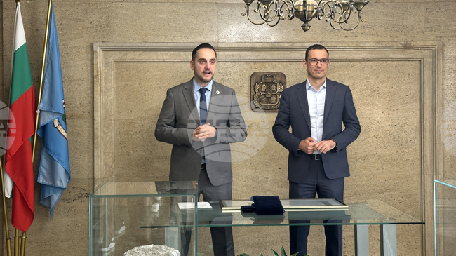 Столична община награди режисьора Иван Ничев и тенисиста Александър Василев за принос в областта на културата и спорта 