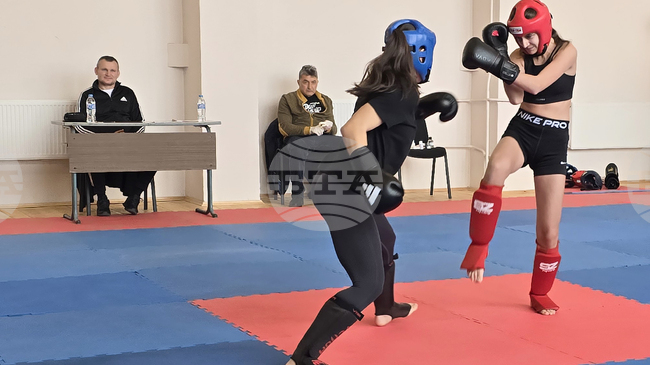 Служители от шест дирекции на МВР участват в турнир по кикбокс във Враца