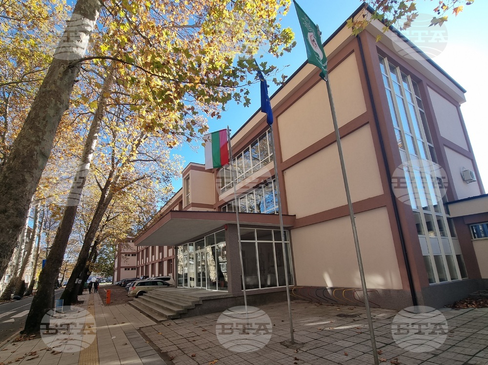 От понеделник учениците от Гимназията по електроника и електротехника в Кърджали се връщат в сградата на училището след мащабен ремонт