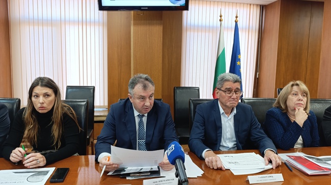 Община Шумен: Брифинг от днешното представяне на отчета за изпълнението на първите две години от мандата