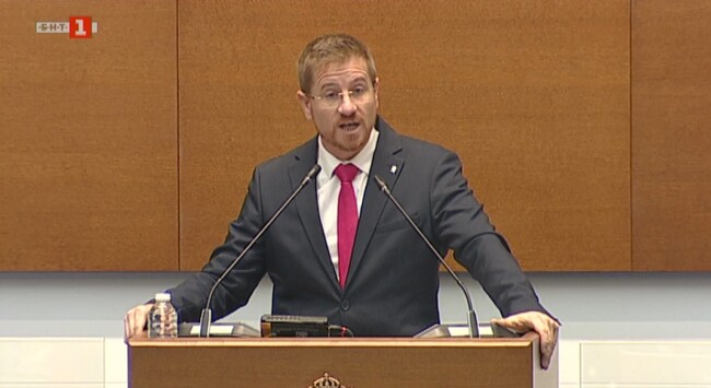 Въвеждането на задължение търговските обекти да ползват одобрен от НАП софтуер е още един шоков удар върху бизнеса, заявиха от "Възраждане"