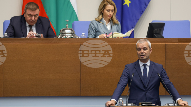 Българският съд взе рядко срещано справедливо решение и прекрати делото срещу шестимата протестиращи срещу еврото, заяви Костадин Костадинов