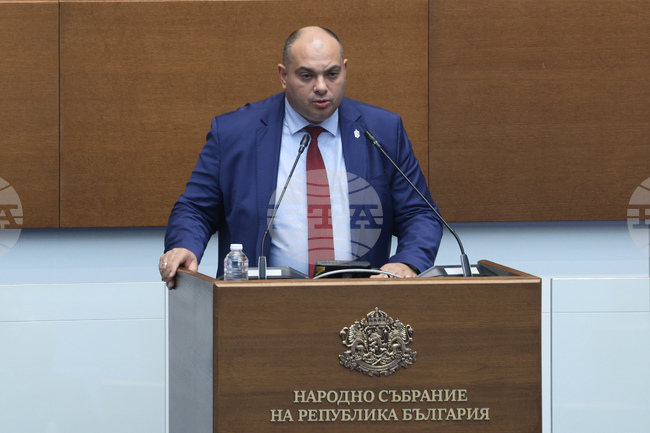 Депутатите изслушват министъра на околната среда в оставка, представители на службите и държавни институции по случая "Петрохан"