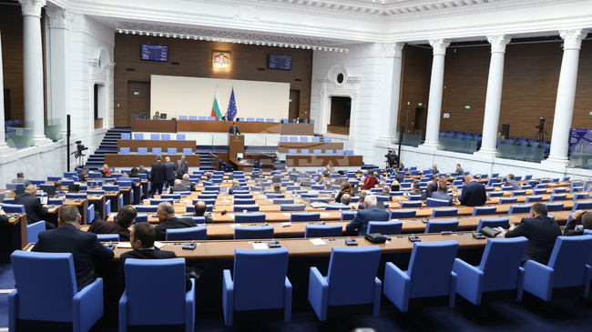 191 out of 240 MPs Have Unjustified Absences from Plenary Sessions in October