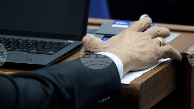 Автомобили на НСО да бъдат прехвърлени на администрацията на президента, прие Народното събрание на първо четене