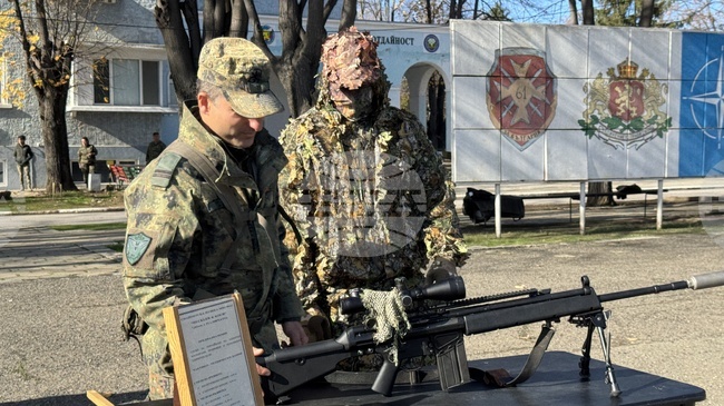 Деца и възрастни от Казанлък се запознаха с работата на военнослужещите в местното поделение на 61-ва Стрямска механизирана бригада