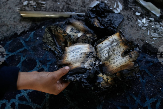 Израелски заселници са подпалили и осквернили джамия на Западния бряг