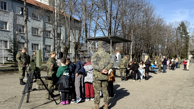 Ден на отворените врати организират от 61-ва Стрямска механизирана бригада в поделенията в Карлово и Казанлък
