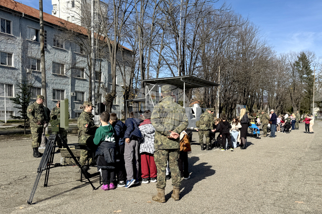 Ден на отворените врати организират от 61-ва Стрямска механизирана бригада в поделенията в Карлово и Казанлък