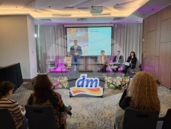 „dm България“ - финансови резултати - представяне