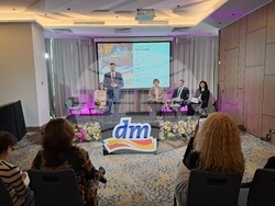 „dm България“ - финансови резултати - представяне
