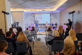 „dm България“ - финансови резултати - представяне