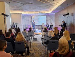 „dm България“ - финансови резултати - представяне