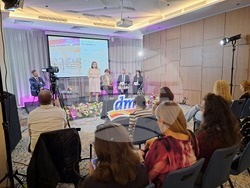 „dm България“ - финансови резултати - представяне