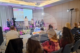 „dm България“ - финансови резултати - представяне