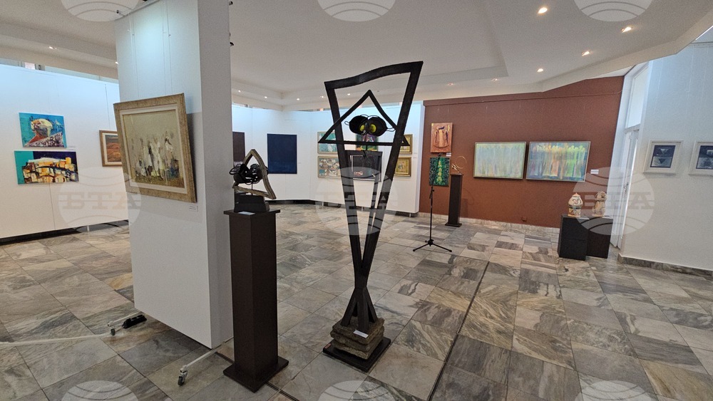 Ловеч - Есенен салон