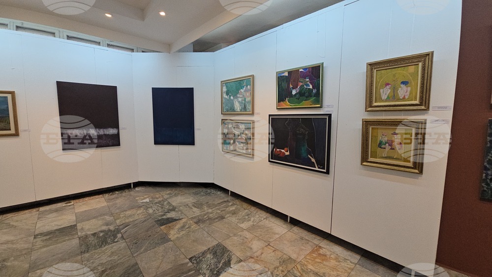 Ловеч - Есенен салон