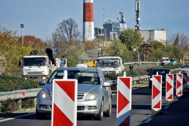 Браншови организации в хотелиерството и ресторантьорството настояват графиците за пътни ремонти да бъдат съобразени с активния летен сезон