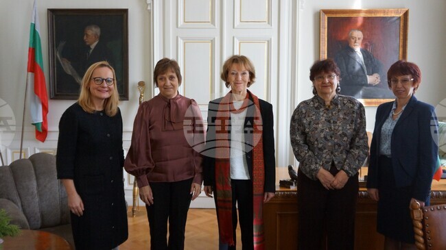 Председателят на БАН Евелина Славчева се срещна с проф. Мария Лептин, ръководител на Европейския научноизследователски съвет