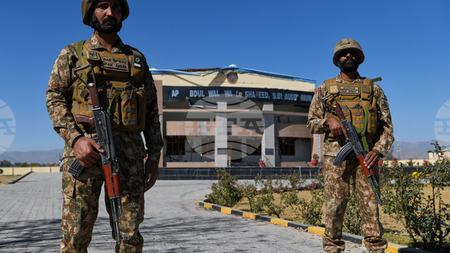 Пакистанските сили за сигурност убиха 15 екстремисти при операции срещу техни убежища в близост с Афганистан