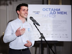 Месец на мъжкото здраве - фотографска изложба