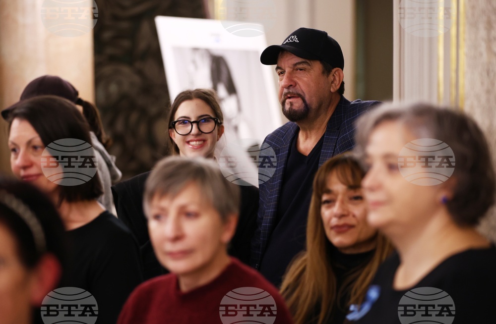 Месец на мъжкото здраве - фотографска изложба