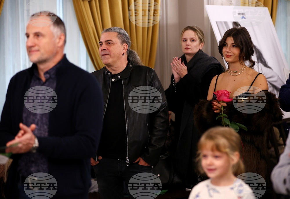 Месец на мъжкото здраве - фотографска изложба