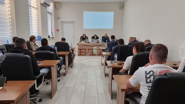 Съветниците в Раковски ще решават дали Общината да кандидатства с проект за саниране на читалището в Момино село