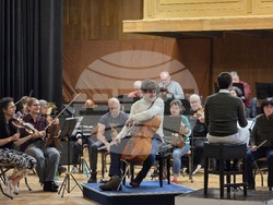 Младият виртуоз Сион Найман ще свири на сцената на Симфоничния оркестър – Сливен 