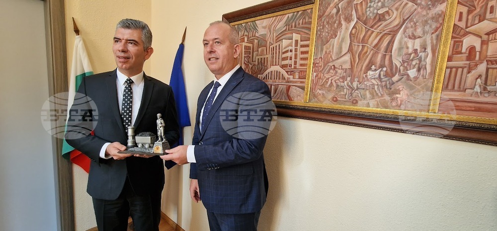 Възможностите за побратимяване между Пещера и турската община Сома са обсъдили кметовете на двете общини 