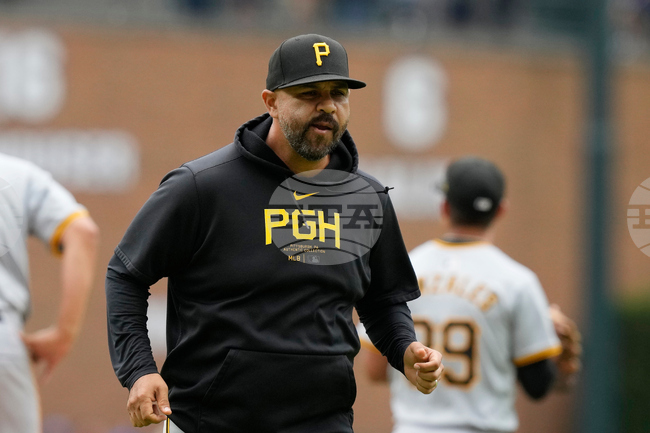 Reds Coaching Staff Baseball