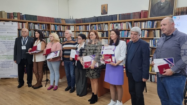 Във Велико Търново връчиха наградите в Националния конкурс "Благослов за Търновград", посветен на 840 години от въстанието на Петър и Асен