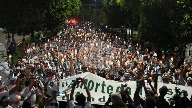 Десетки църкви изтеглят инвестициите си от изкопаемите горива