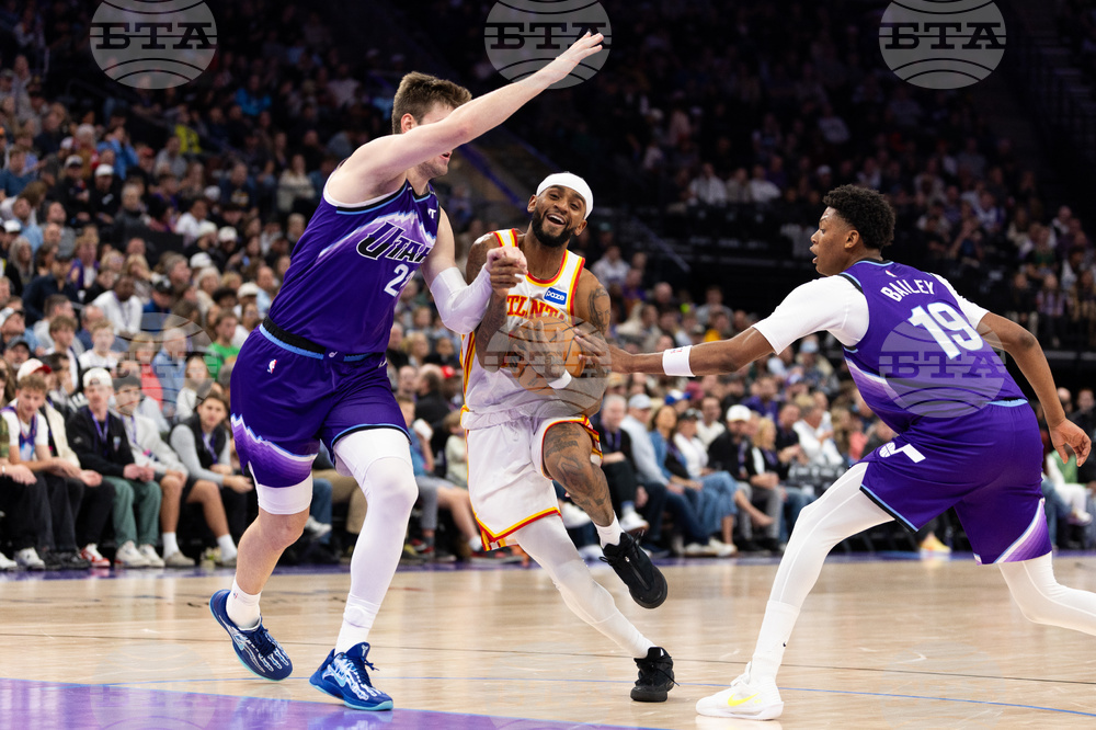 Hawks Jazz Basketball