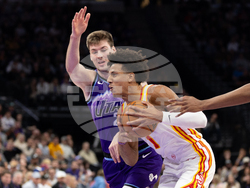 Hawks Jazz Basketball