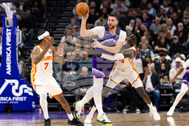 Hawks Jazz Basketball