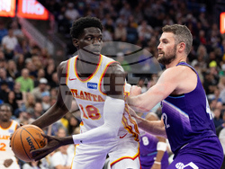 Hawks Jazz Basketball