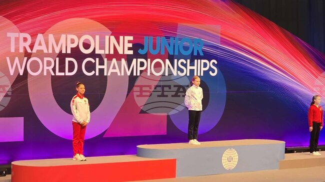 Никол Филипова спечели първия медал за България на Световното първенство по скокове на батут за младежи и девойки в Испания