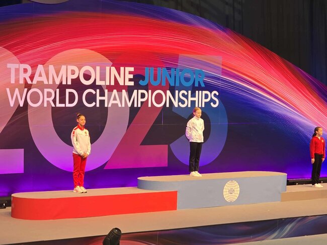 Никол Филипова спечели първия медал за България на Световното първенство по скокове на батут за младежи и девойки в Испания