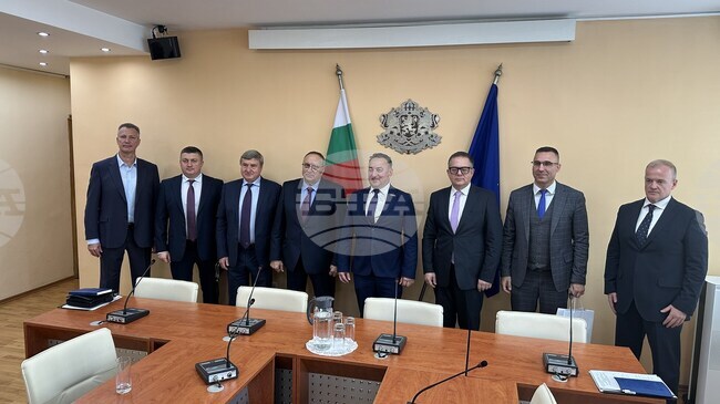 За интерес от украински компании към инфраструктурни проекти, в които България и Украйна биха могли да си сътрудничат, съобщиха от икономическото министерство