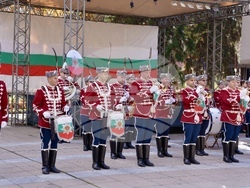 Снимка: Сдружение "Младежки гвардейски отряди"